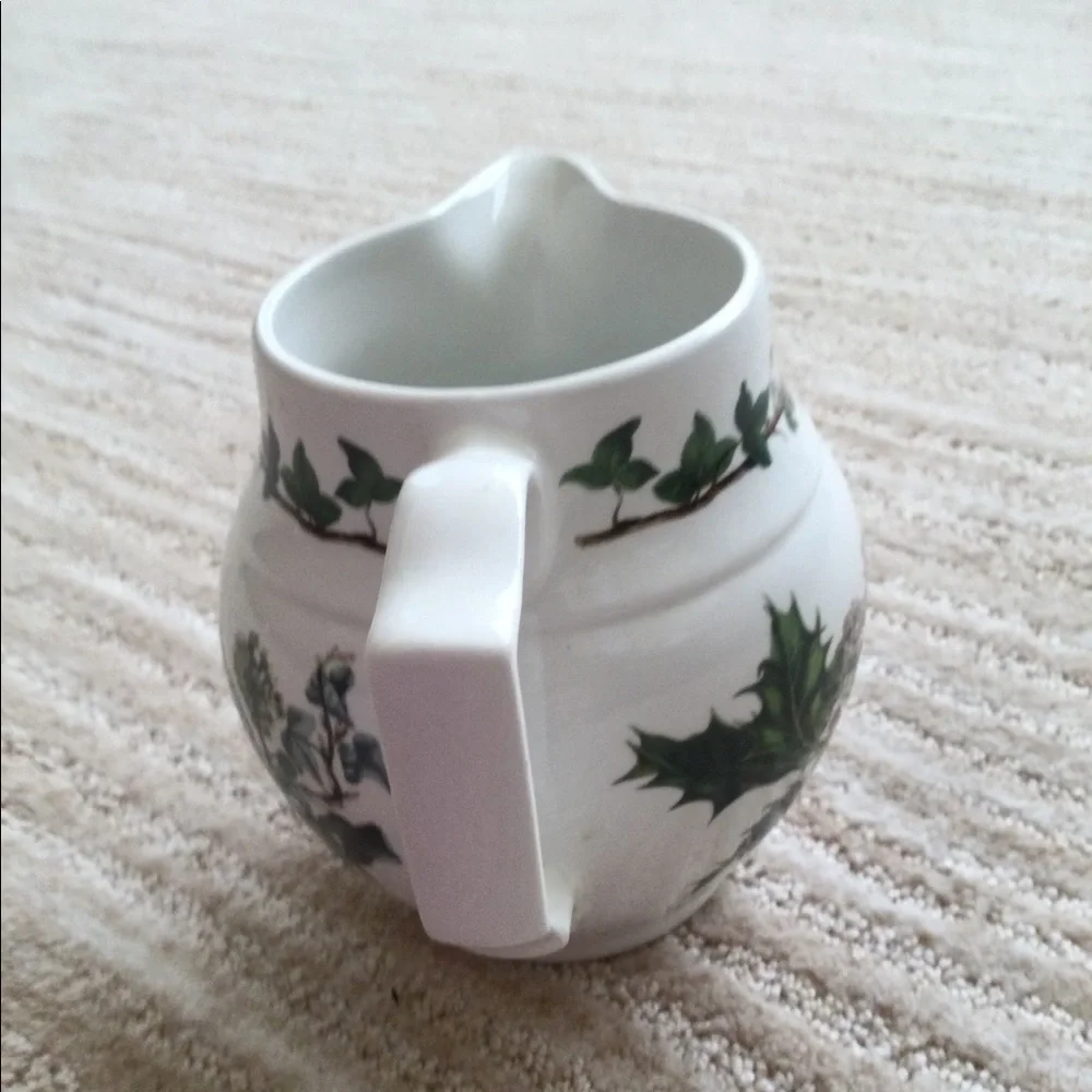 Portmeirion The Holly and The Ivy Staffordshire Jug Small Pitcher 16 oz